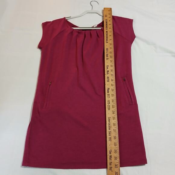 DBG small Raspberry Tunic Dress zip-pocket easy care cap-sleeve gathered neck - Picture 11 of 14